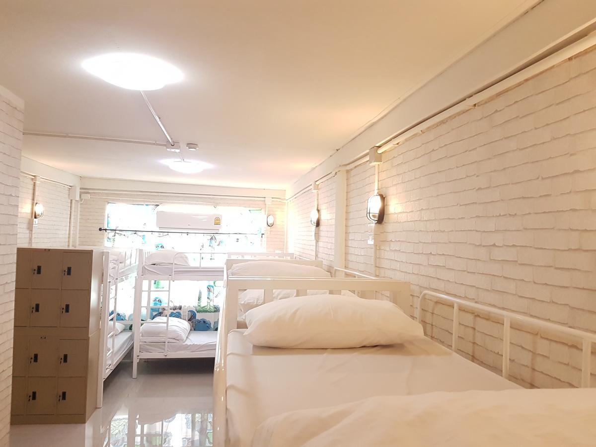 Mana Hostel Bangkok Exterior foto